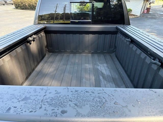 Used 2022 Granite Crystal Metallic Clearcoat Ram Laramie image 10