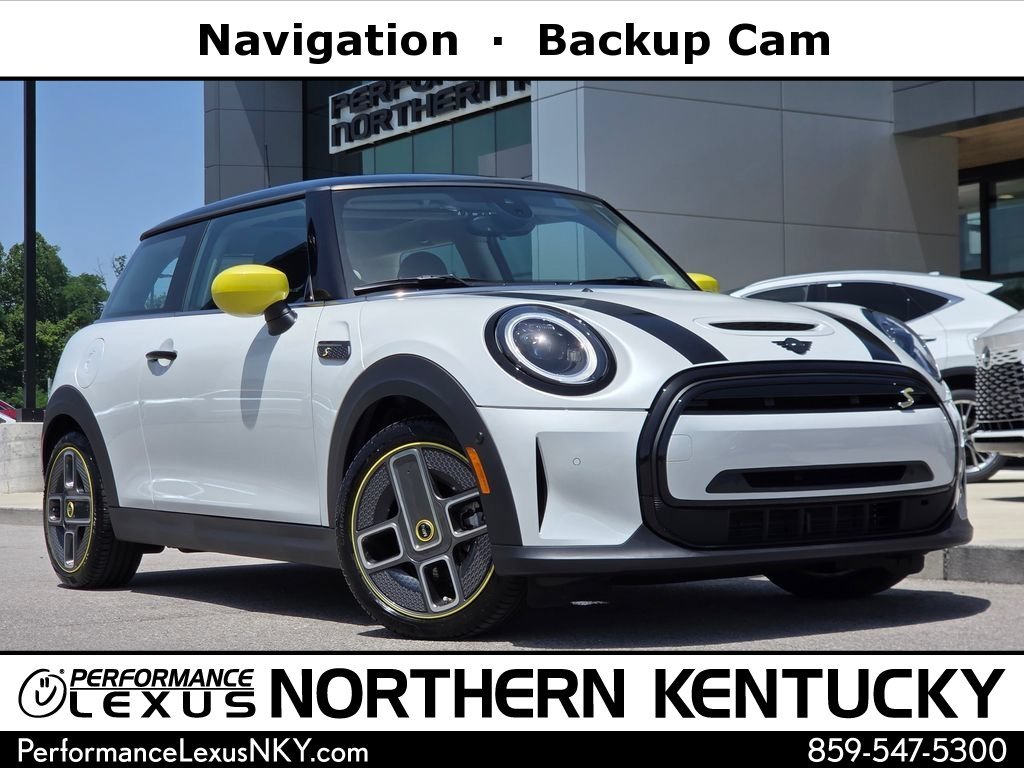2024 MINI Hardtop Cooper SE's photo