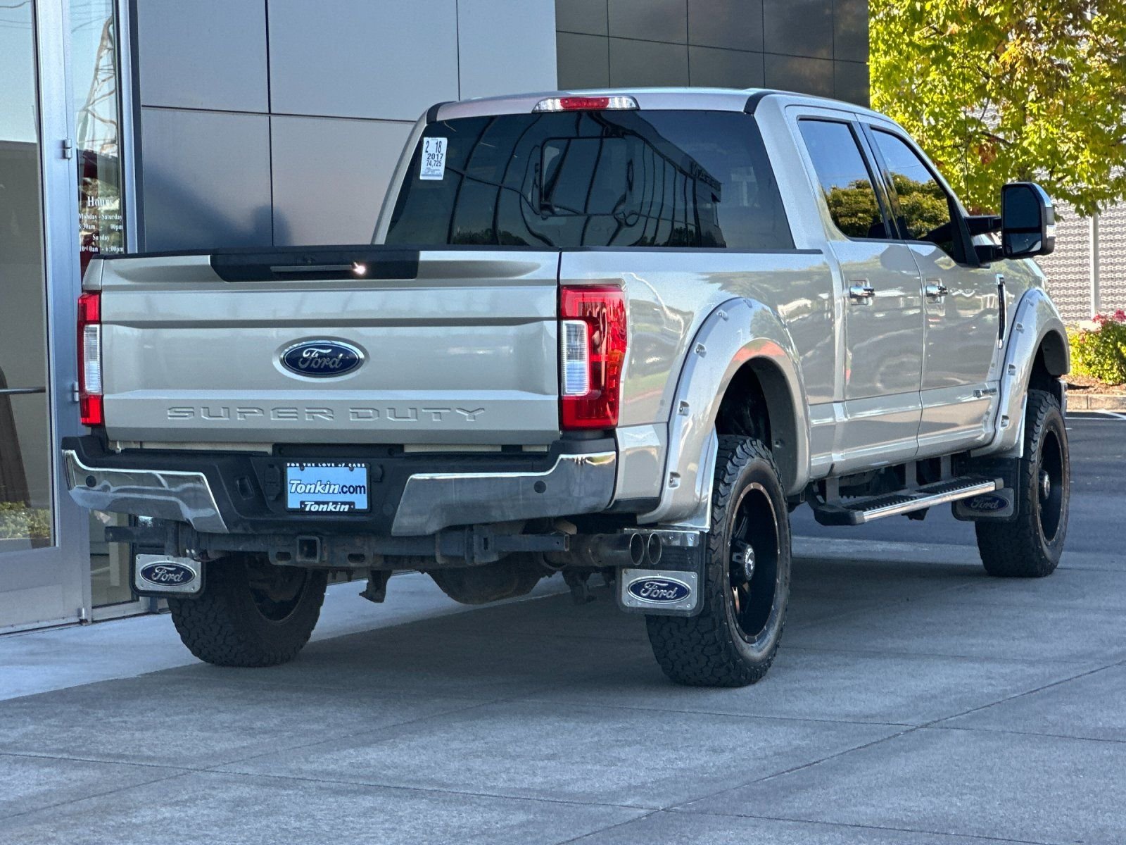 Used 2017 White Gold Metallic Ford Lariat image 3