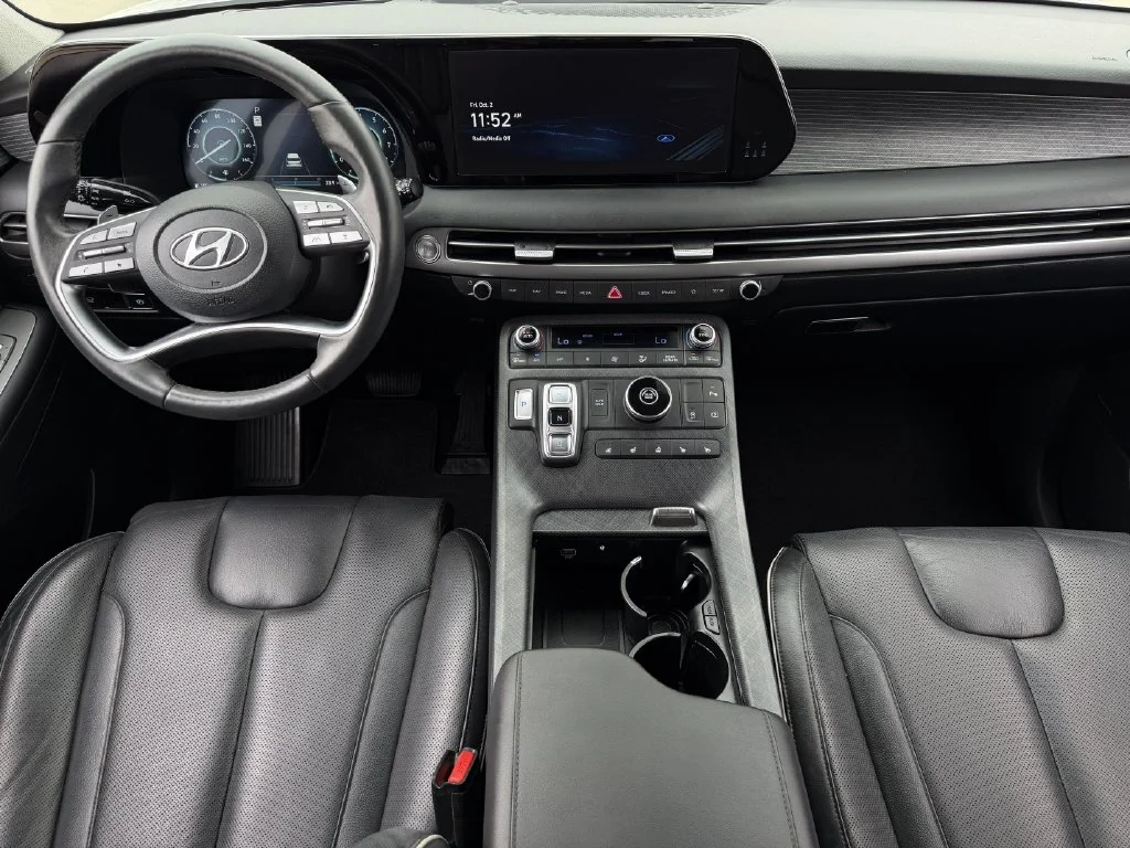 Used 2023 White Hyundai Limited image 10