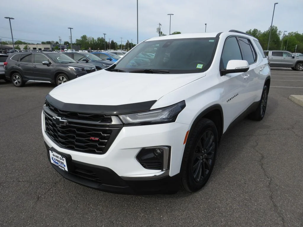Used 2023 Summit White Chevrolet RS image 13