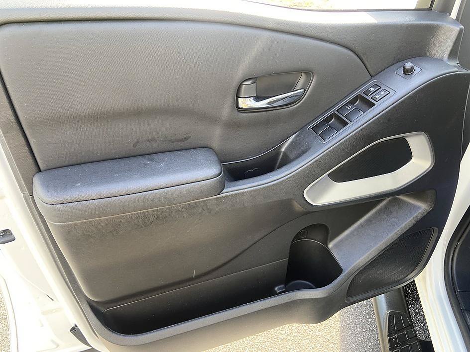 Used 2024 Glacier White Nissan SV image 12