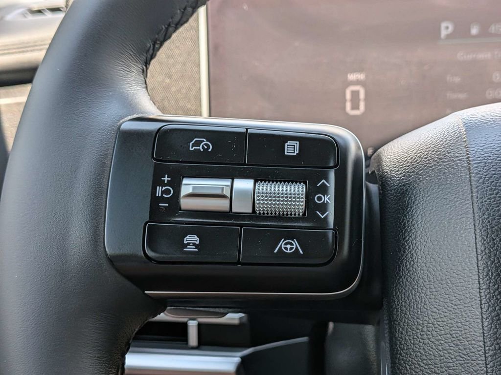 Used 2025 Gray Hyundai SE image 29