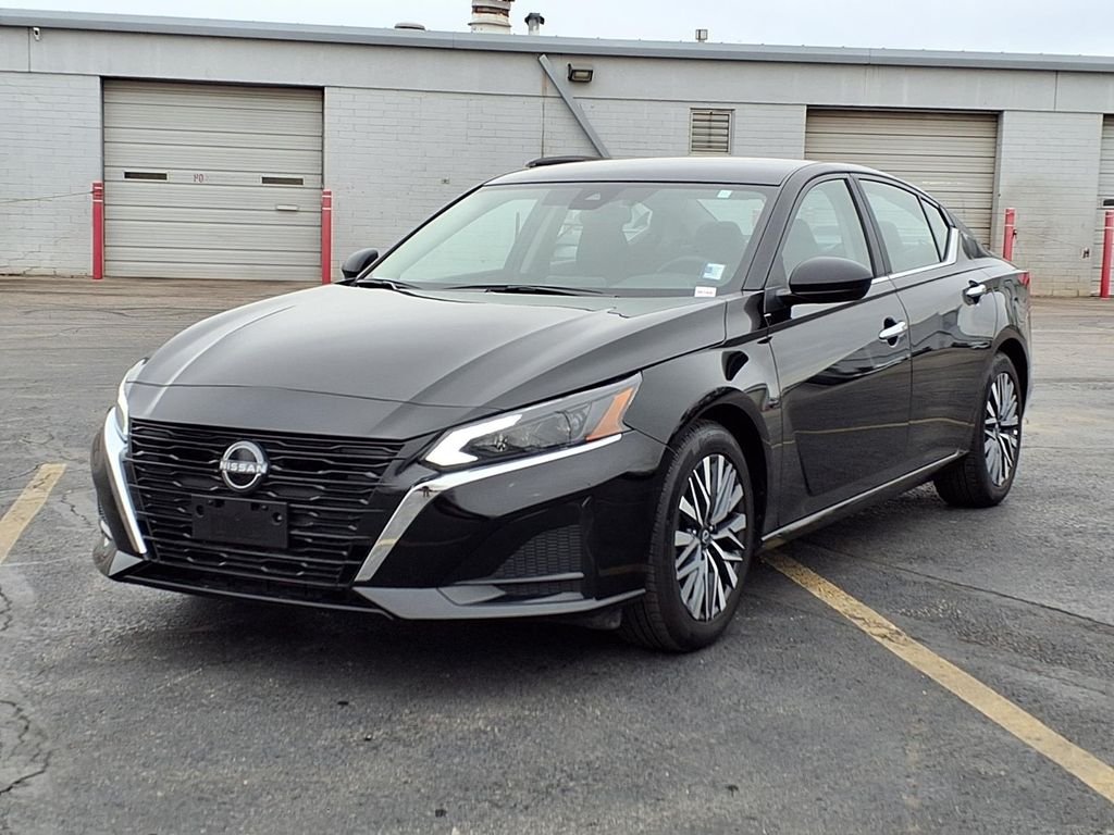 Certified 2025 Nissan Altima SV with VIN 1N4BL4DV5SN369414 for sale in Kansas City