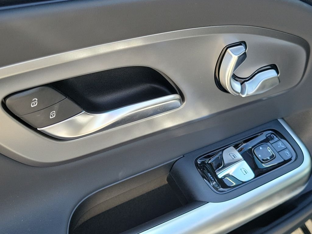 New 2027 MANUFAKTUR Alpine Grey Mercedes-Benz CLA 220 image 16