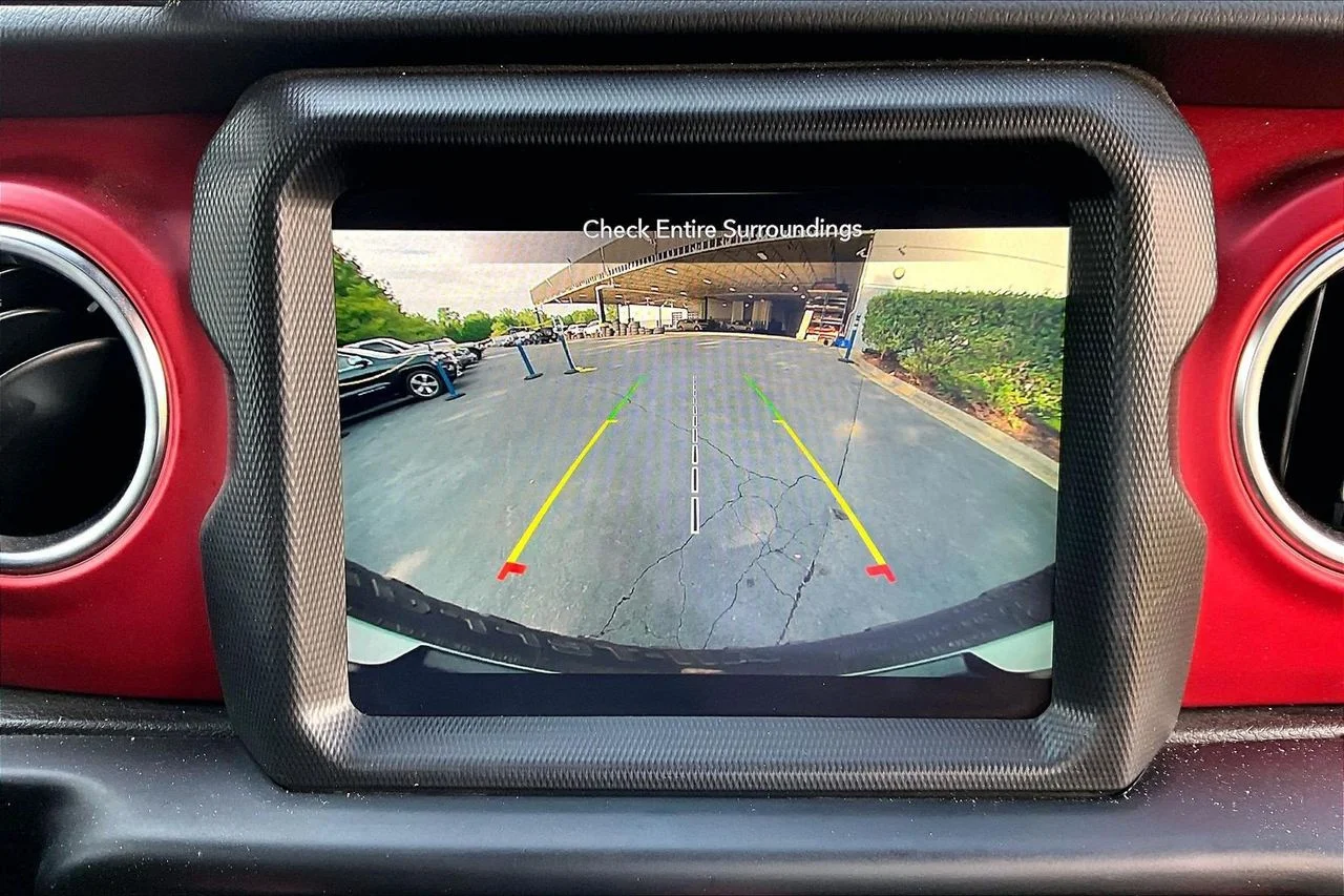 Used 2022 Black Jeep Rubicon image 13
