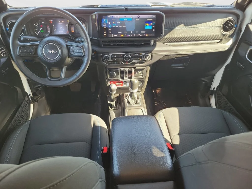 Used 2024 White Jeep Rubicon 4xe image 18