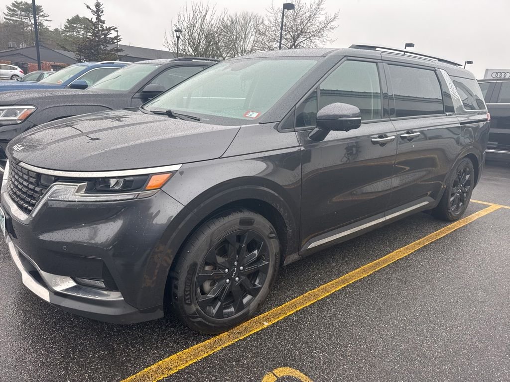 2024 Kia Sedona SX's photo
