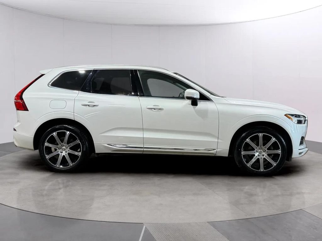 Used 2020 Volvo XC60 Inscription with VIN YV4102RLXL1474563 for sale in Oconomowoc, WI
