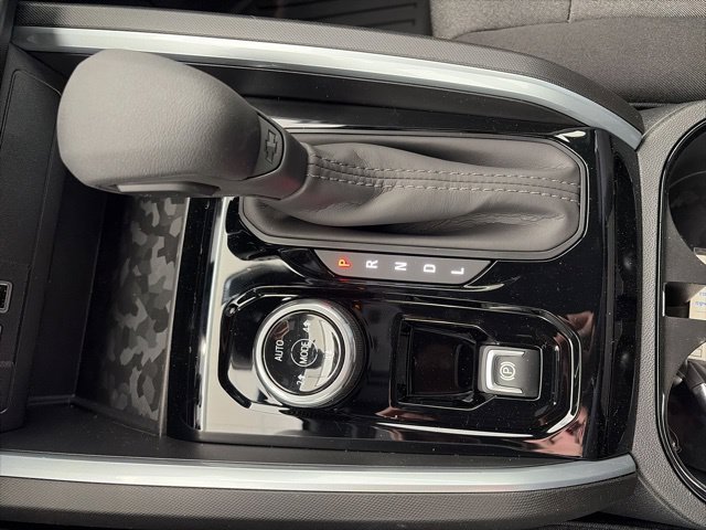 New 2026 Summit White Chevrolet Trail Boss image 20