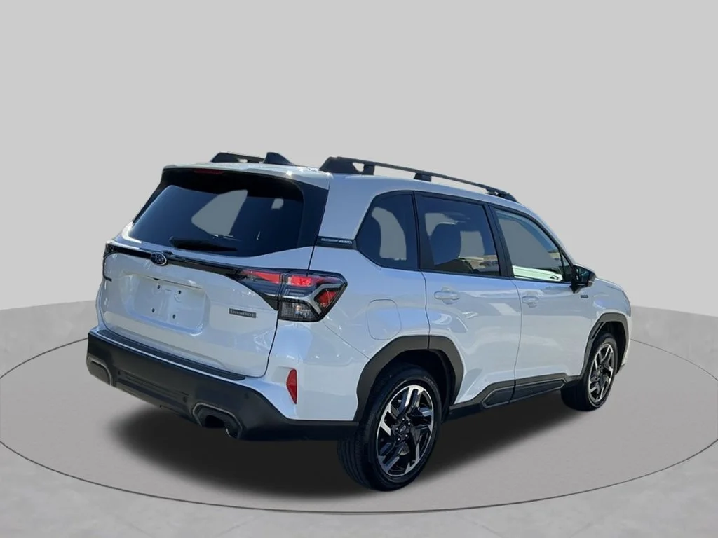 Used 2025 White Subaru Limited image 12