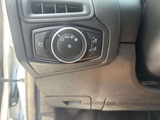 Used 2018 White Ford S image 24