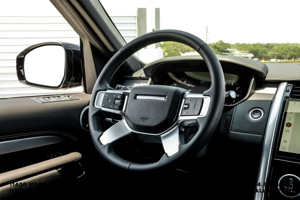 Used 2025 Eiger Gray Metallic Land Rover Dynamic SE image 18
