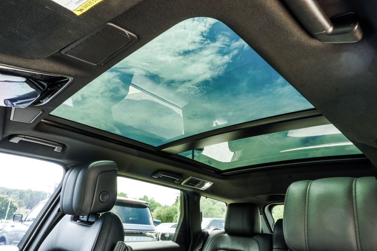 Used 2022 Silver Land Rover HSE Silver Edition image 42