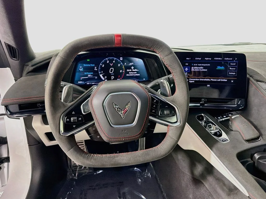 Used 2023 White Chevrolet Stingray image 11