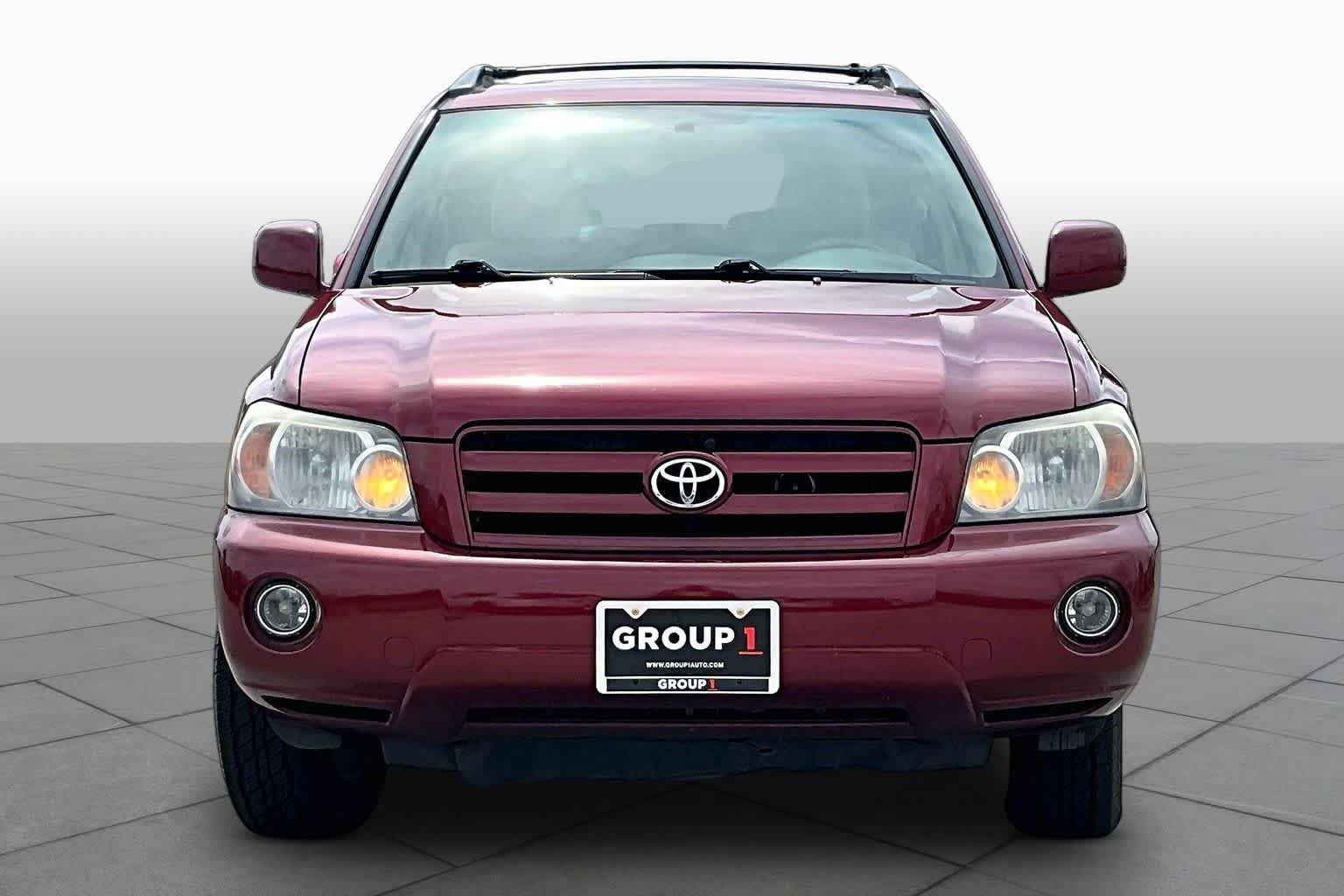 Used 2007 Salsa Red Pearl Toyota Limited w/3rd Row image 3