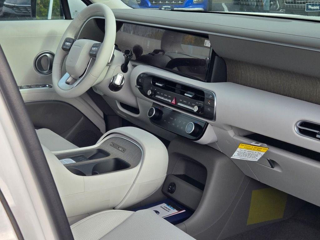 New 2026 White Hyundai SEL AWD image 10