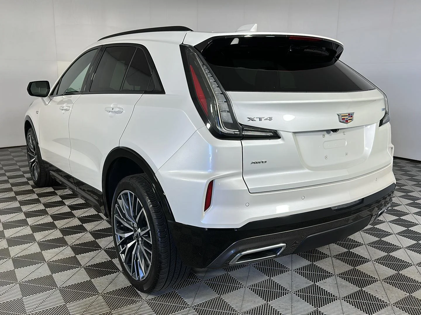 Used 2024 Crystal White Tricoat Cadillac AWD Sport image 26