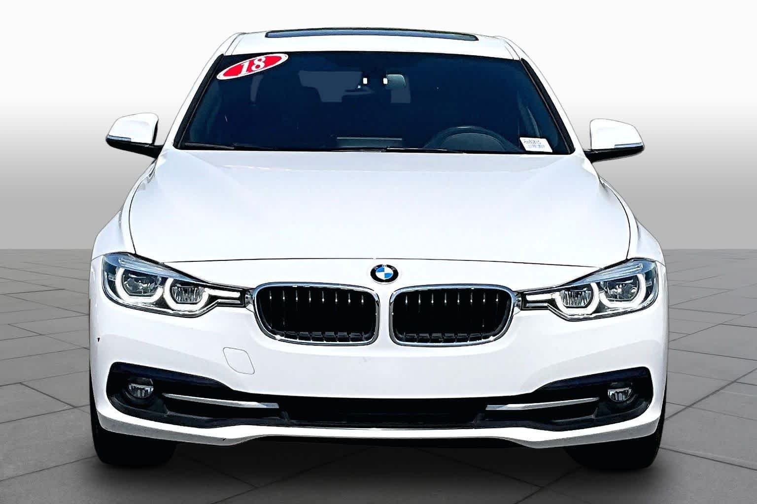 Used 2018 Alpine White BMW 330i image 3