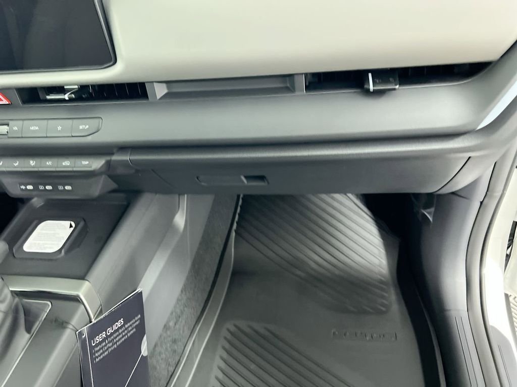 New 2027 Snow White Pearl Kia S image 30