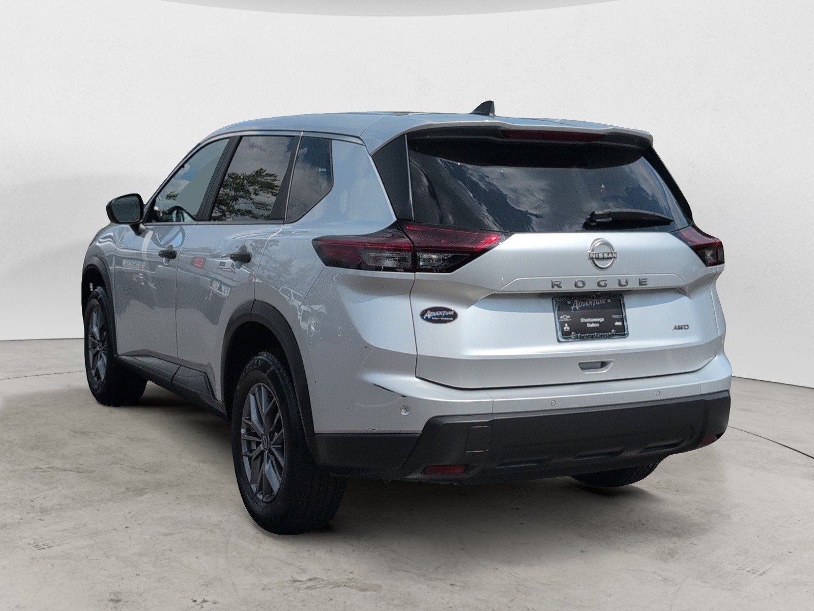 Used 2024 Brilliant Silver Metallic Nissan S image 5