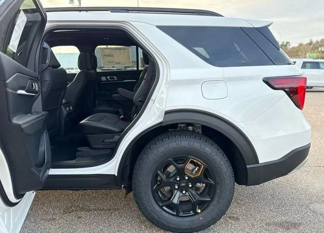 2026 Ford Explorer Tremor - Photo 33