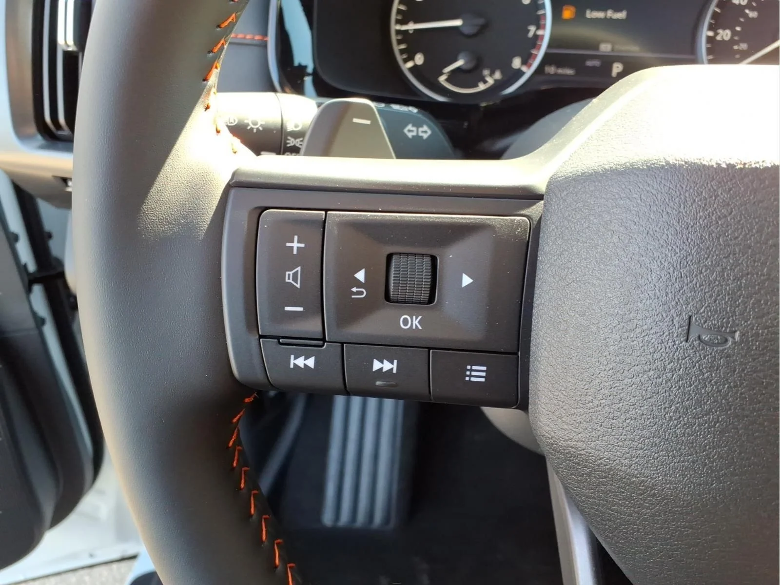 New 2026 Everest White Pearl TriCoat Nissan Rock Creek® image 20