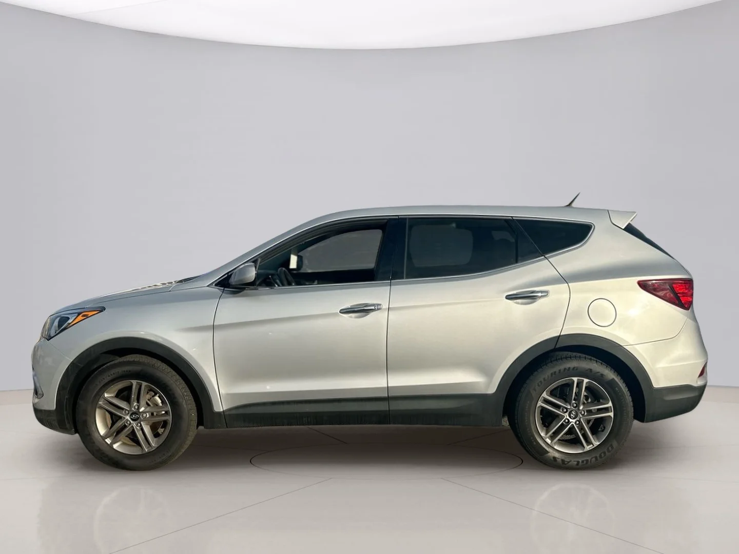 Used 2018 Silver Hyundai SPORT image 2