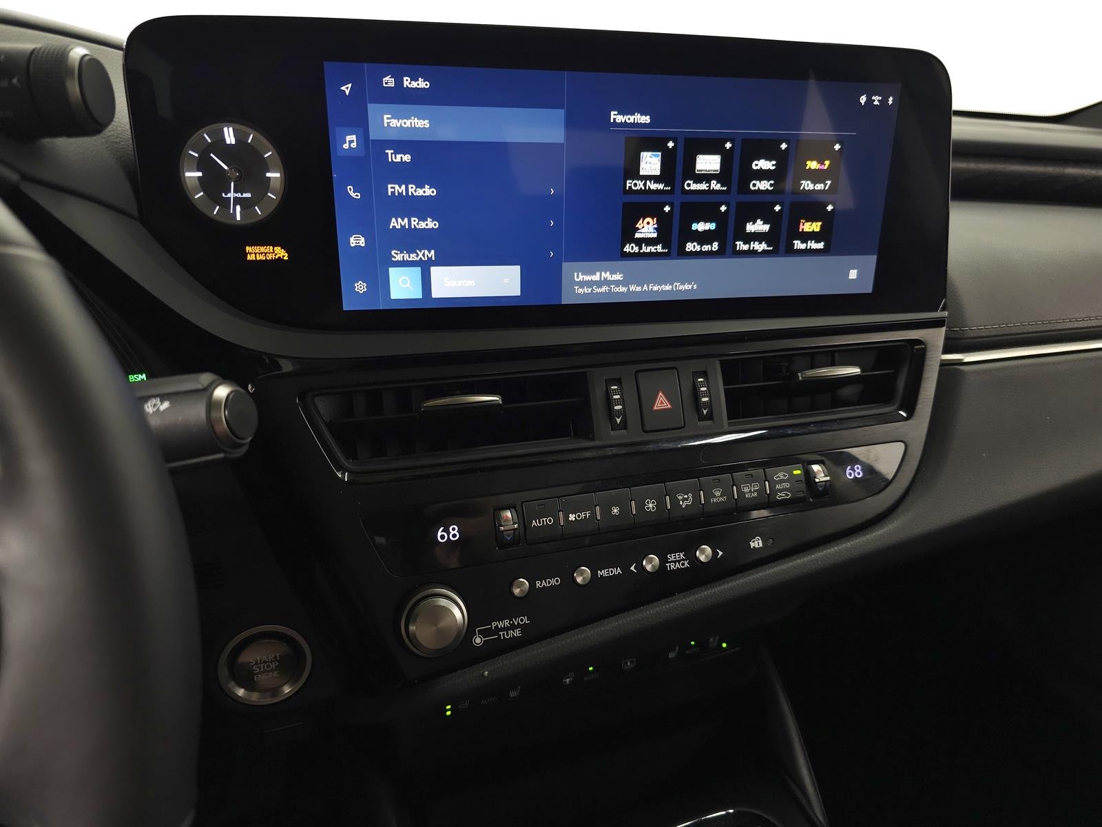 Certified Used 2023 Iridium 1l2 Lexus Luxury image 24