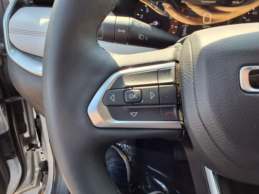 Certified Used 2025 Silver Jeep Limited image 13