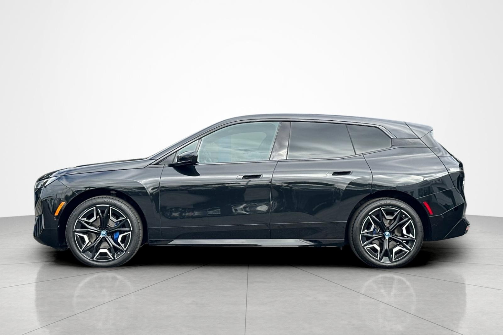 Certified Used 2024 Black Sapphire Metallic BMW xDrive50 image 2