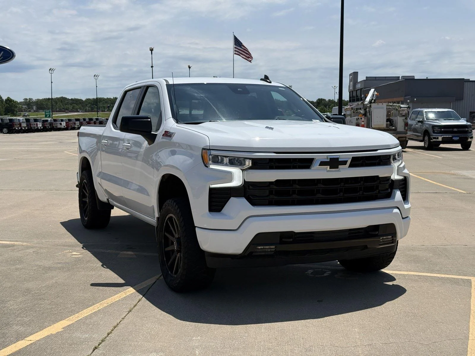Used 2024 Chevrolet Silverado 1500 RST with VIN 1GCUDEEL3RZ114976 for sale in Kansas City