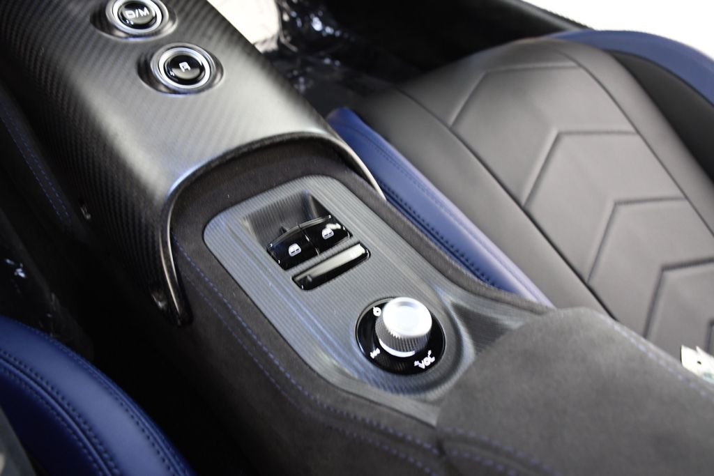 Used 2022 Bianco Audace Maserati Base image 36