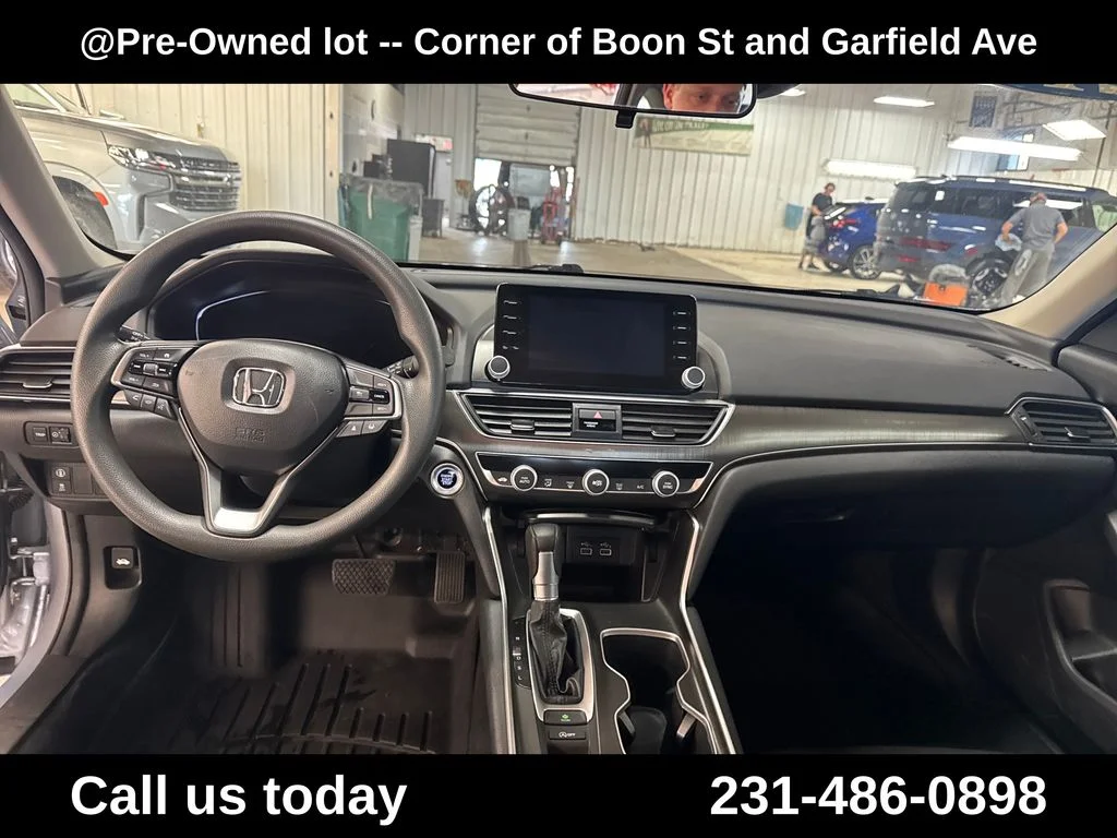 Used 2021  Honda LX image 17