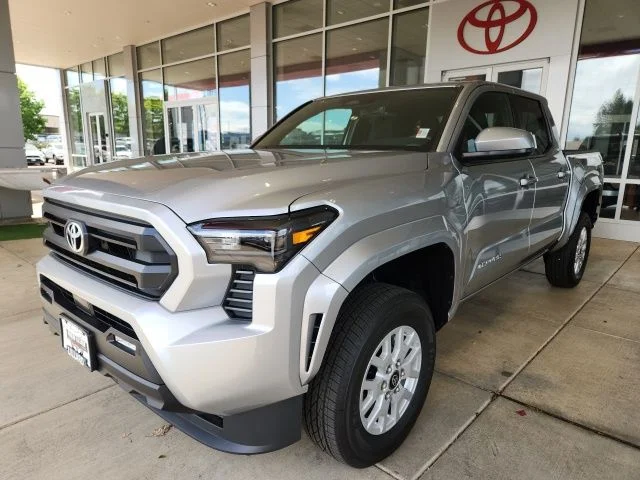 2025 Toyota Tacoma SR5 - Photo 20