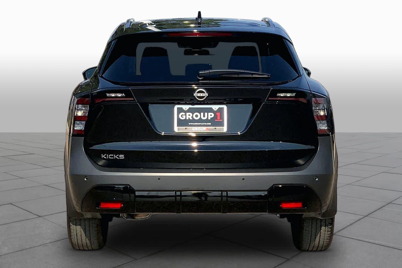 Used 2025 Super Black Nissan SV image 5