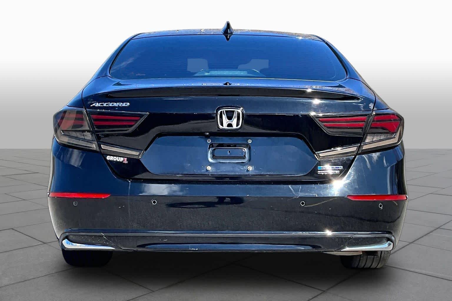 Used 2021 Crystal Black Pearl Honda Touring image 5