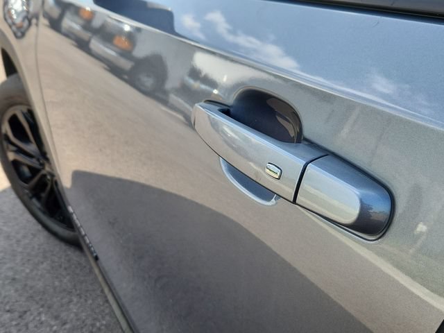 Used 2019 SATIN STEEL METALLIC GMC SLE image 20