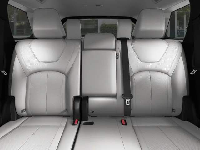 New 2027 RADIANT WHITE INFINITI Luxe FWD image 8