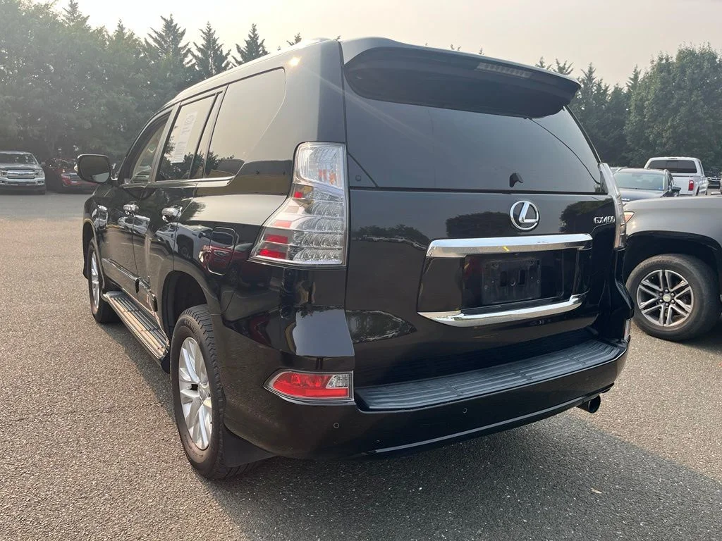 Used 2017 Black Lexus 460 image 5
