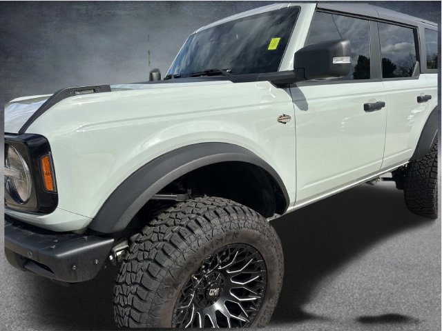 Used 2024 Green Ford Wildtrak image 9