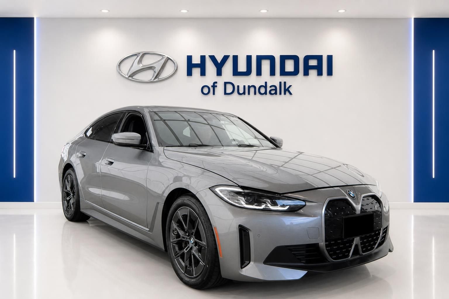 Used 2023 Gray BMW eDrive40 image 1
