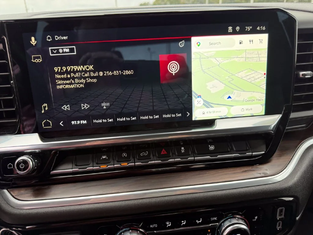 Used 2025 White GMC SLT image 12