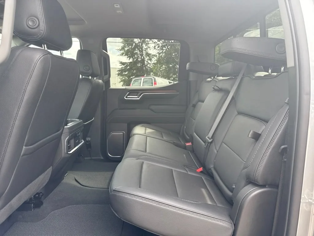 Used 2025 Sterling Metallic GMC Denali image 12