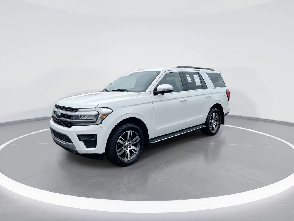 Used 2022 White Ford XLT image 4