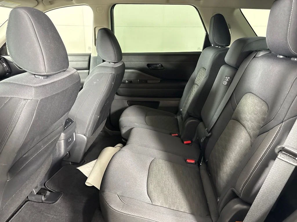 Used 2024 Silver Nissan SV image 37
