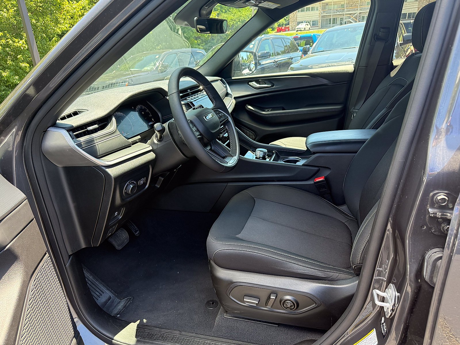 Used 2025 Baltic Gray Metallic Clearcoat Jeep Laredo image 8