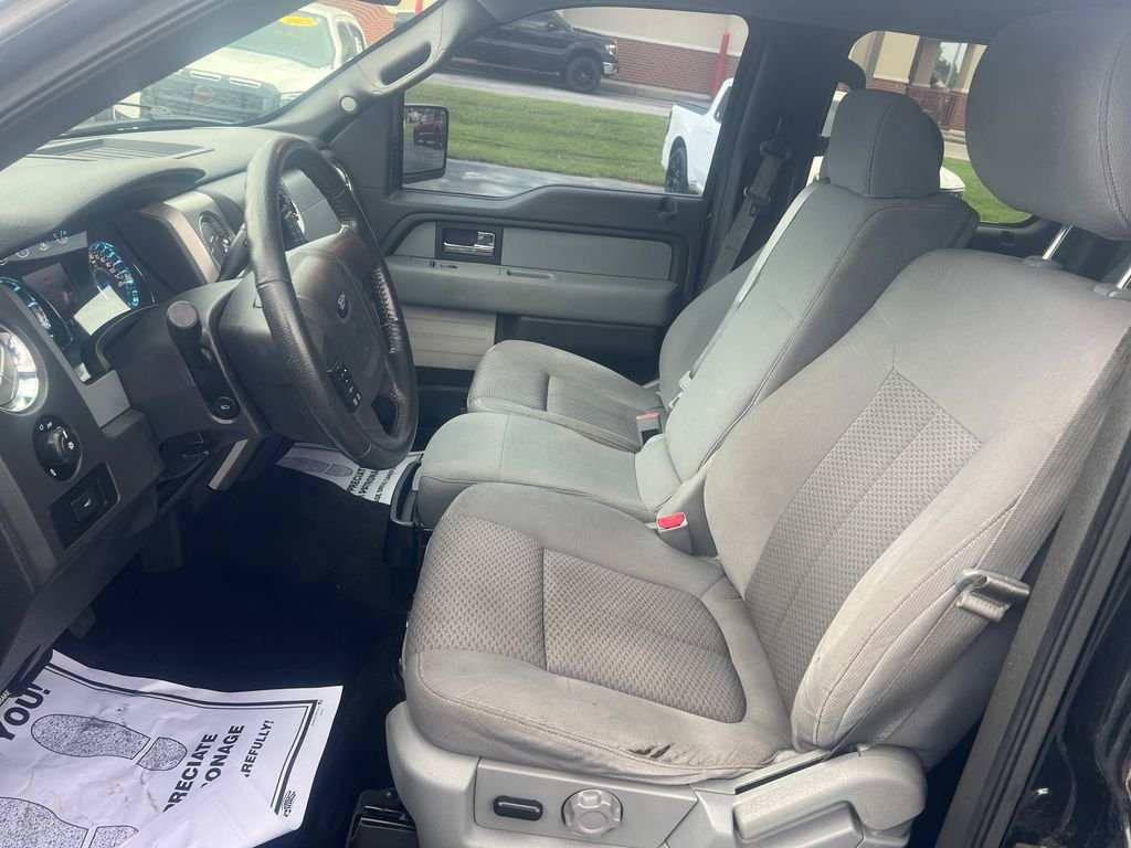 Used 2013 Black Ford XLT image 12
