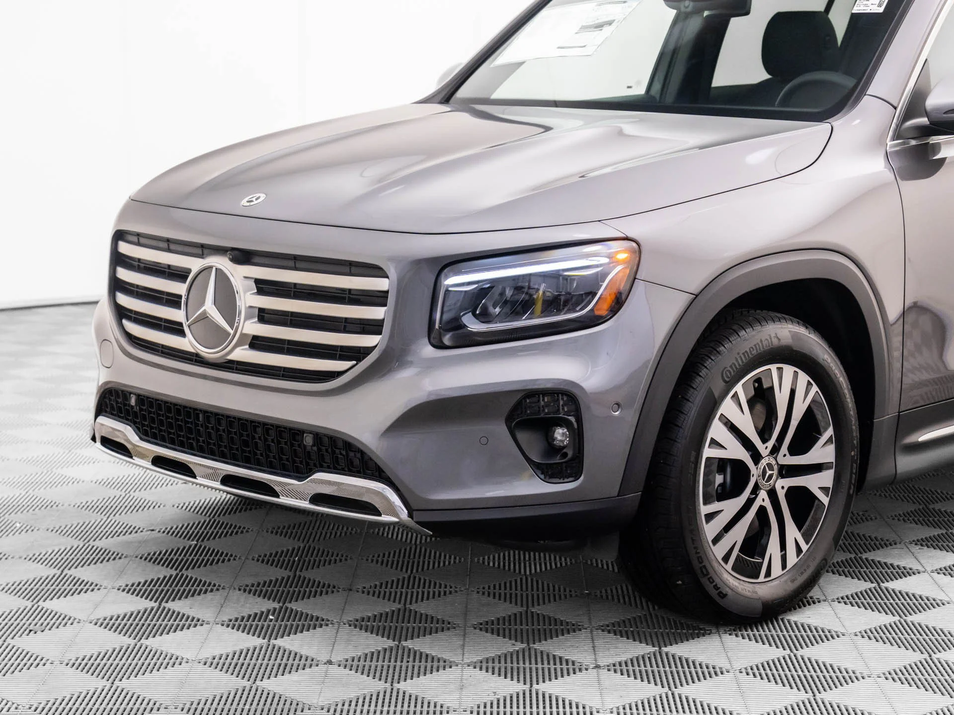 New 2026 Gray Mercedes-Benz GLB 250 image 39