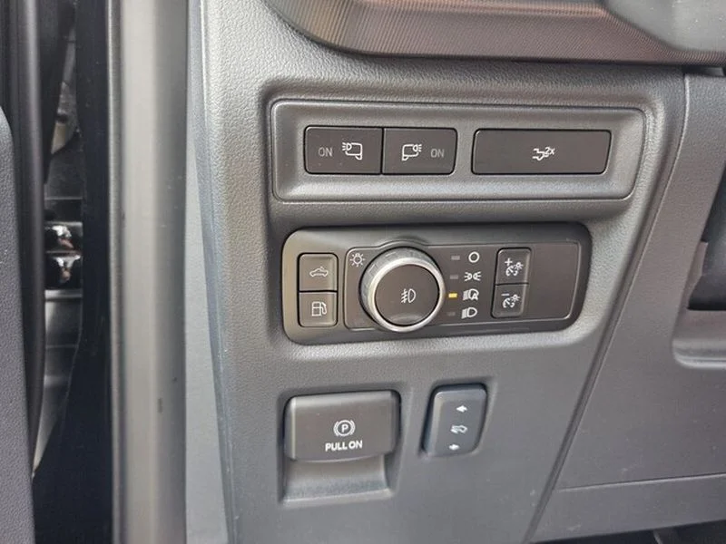 Used 2024 Agate Black Metallic Ford LARIAT image 30